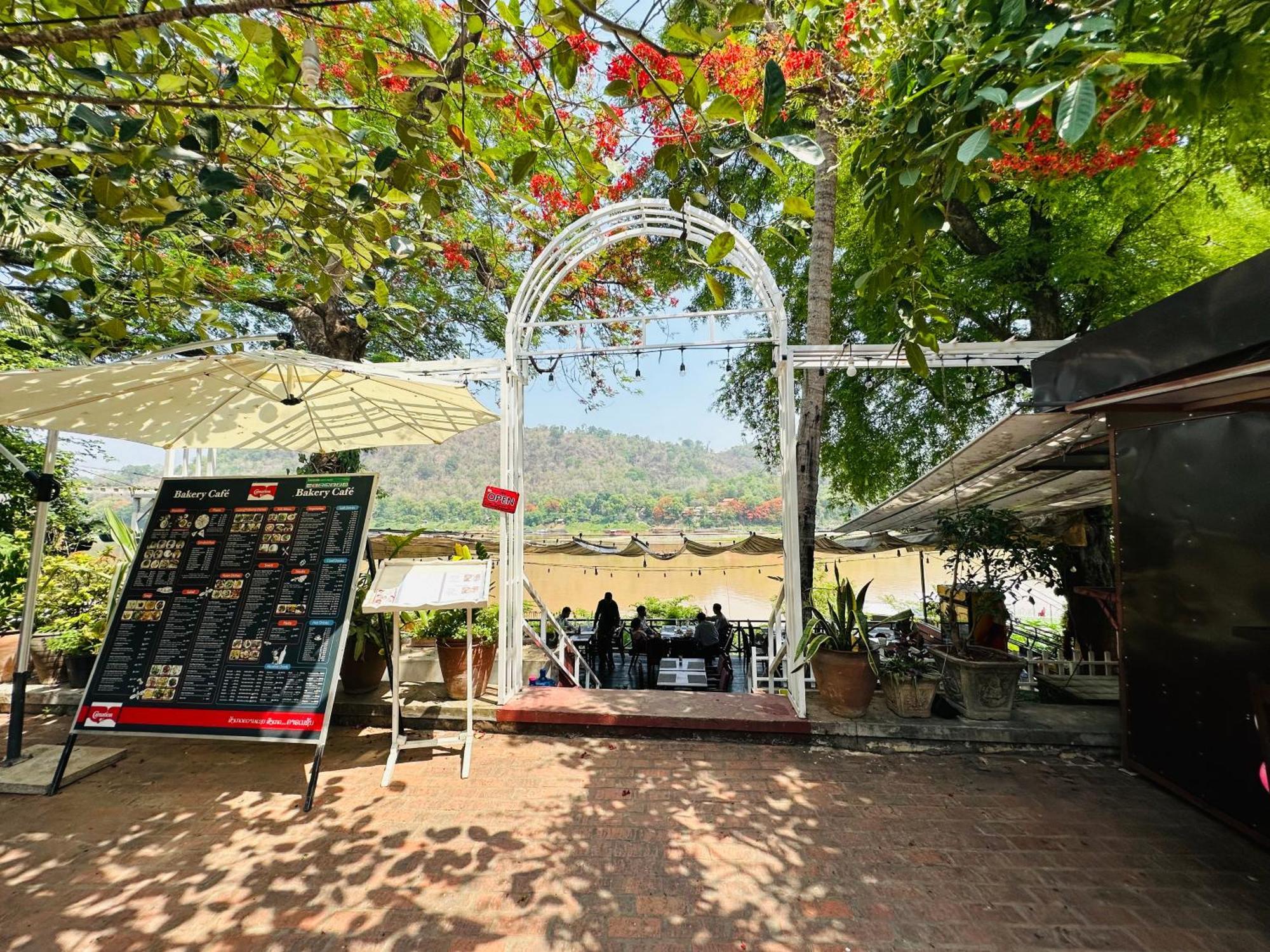 Villa Phonethip Mekong Riverside Luang Prabang Exterior foto